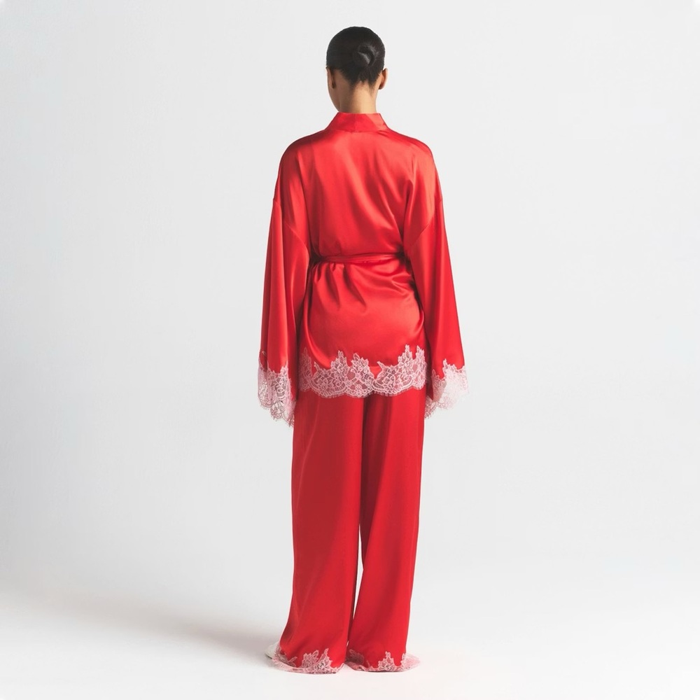 SKIMS Lace Robe - Picture 2 of 5